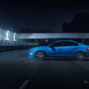 2017-volvo-s60-polestar_100596647_h.jpg